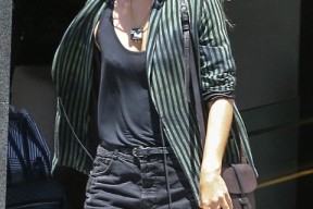 亚博体育app-莎拉波娃连续十二场比赛得分超过刷新纪录，巴塞罗那不断突破！比赛高潮迭起-亚博体育app